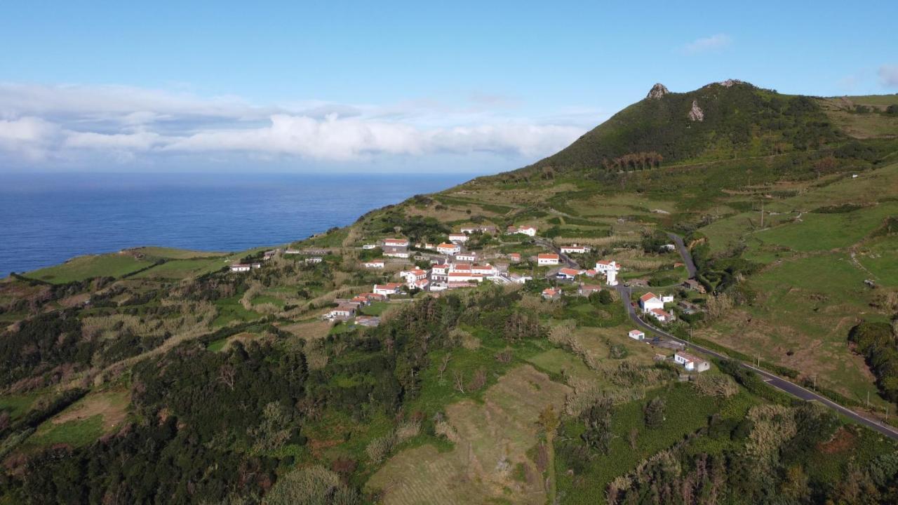 Alojamento Local M&I Lajes das Flores Eksteriør billede