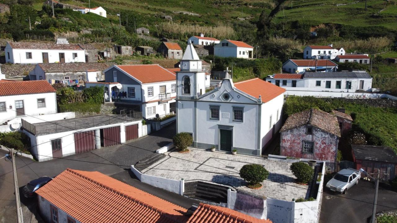 Alojamento Local M&I Lajes das Flores Eksteriør billede